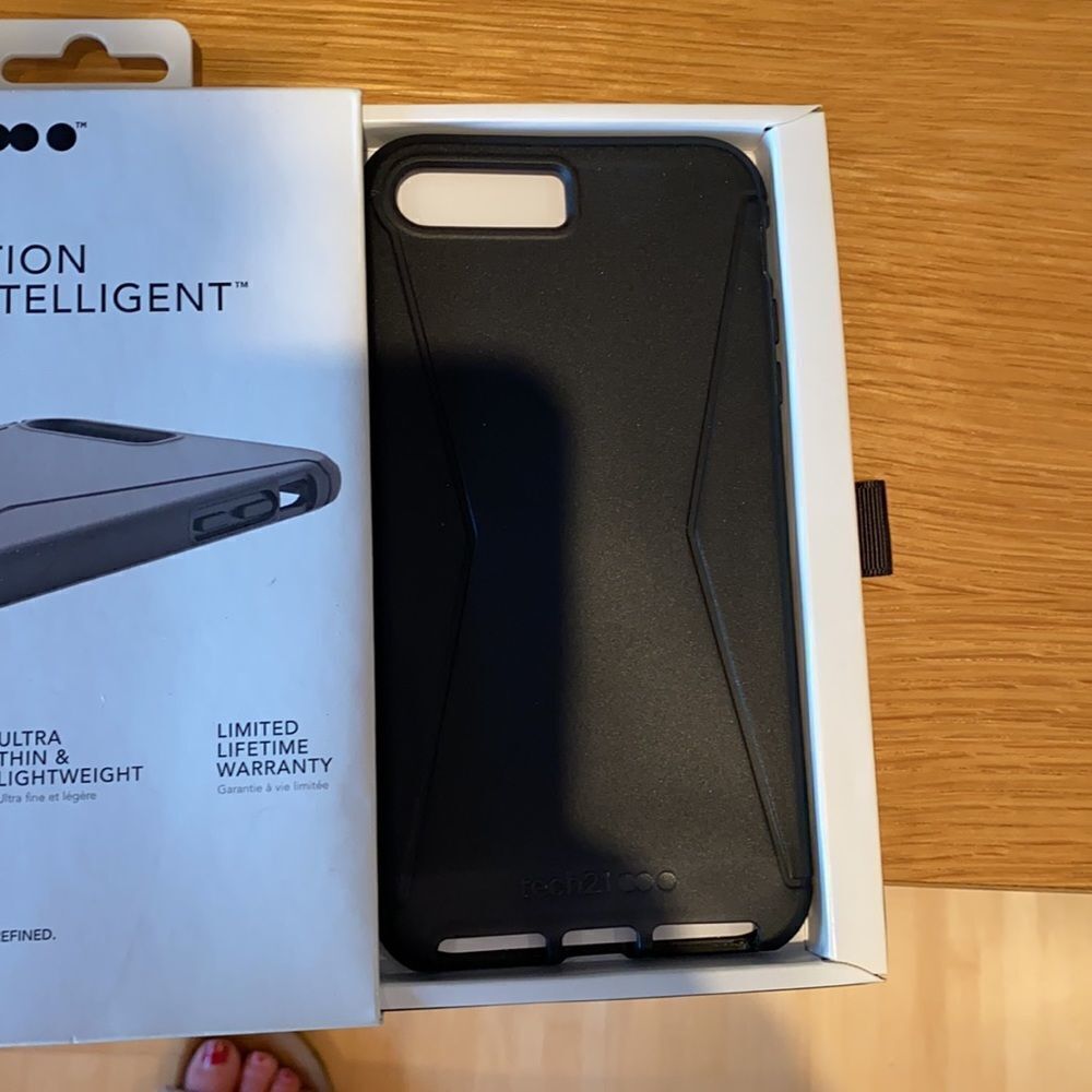 Tech 21 black protection case in black IPhone 7 Plus NWT - Picture 3 of 3